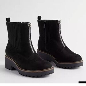 Torrid Lug Sole Chelsea boot size 10 WW 10WW